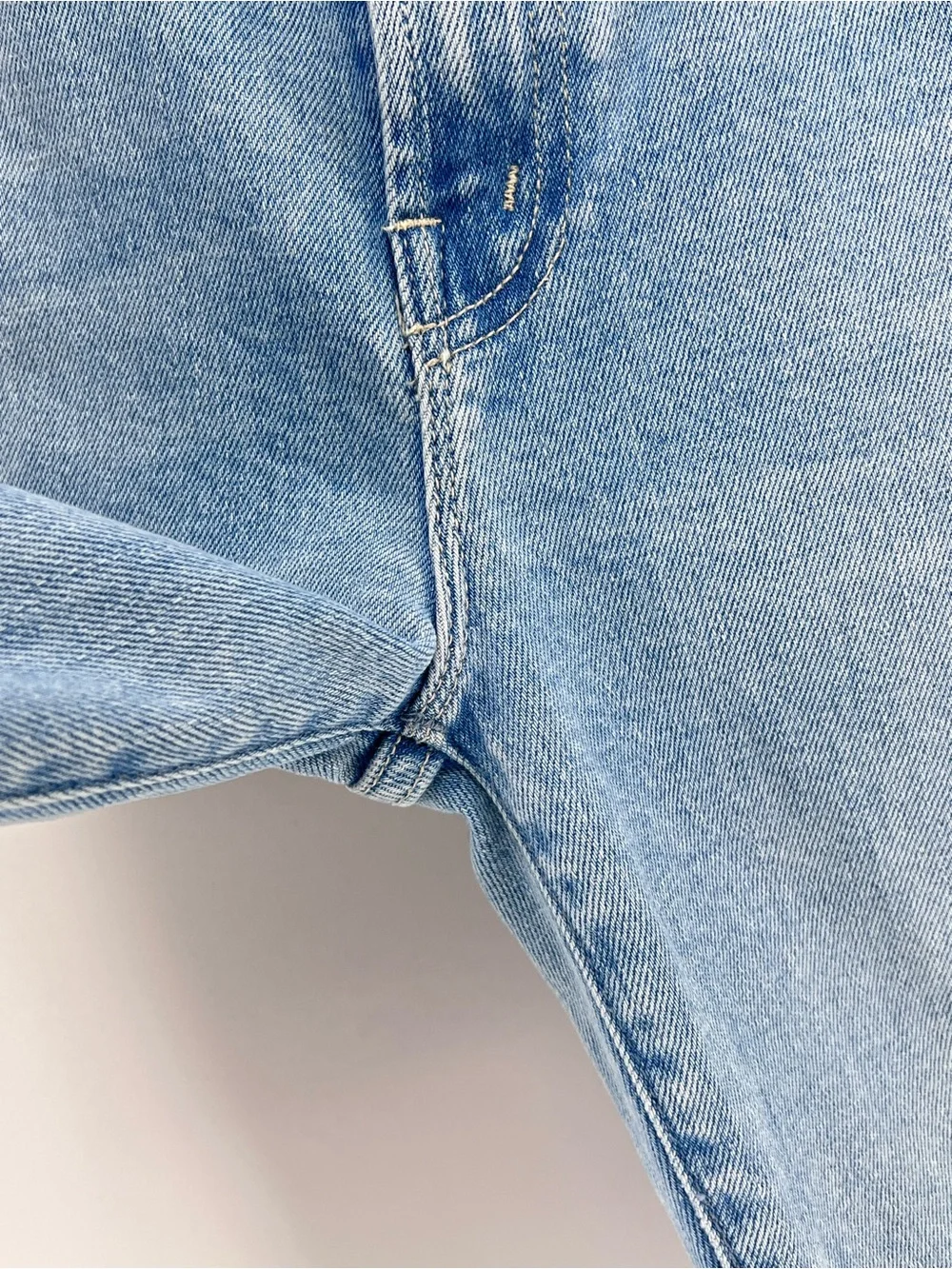 MOTHER The Insider Sneak High-Rise Flare Jeans Sz 26 Lost Art Light Blue Boho